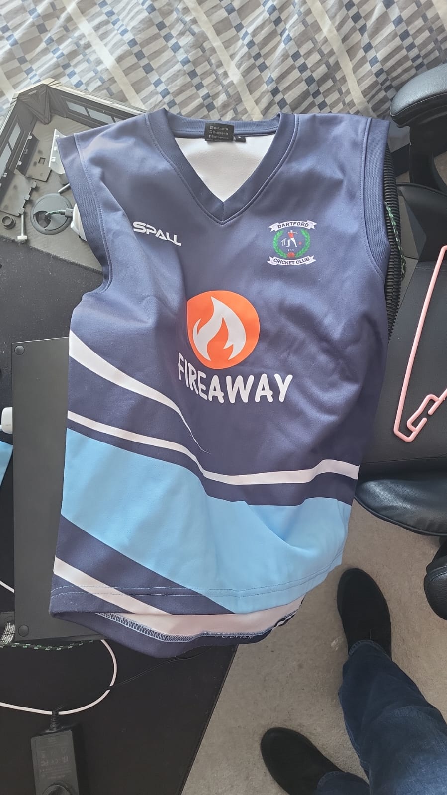 Juniors Match sweater